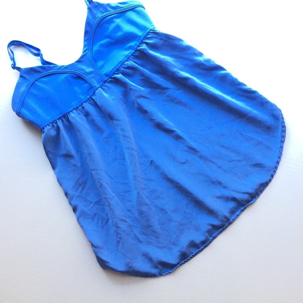 Lululemon Sz 6 Flowy periwinkle yoga tank top